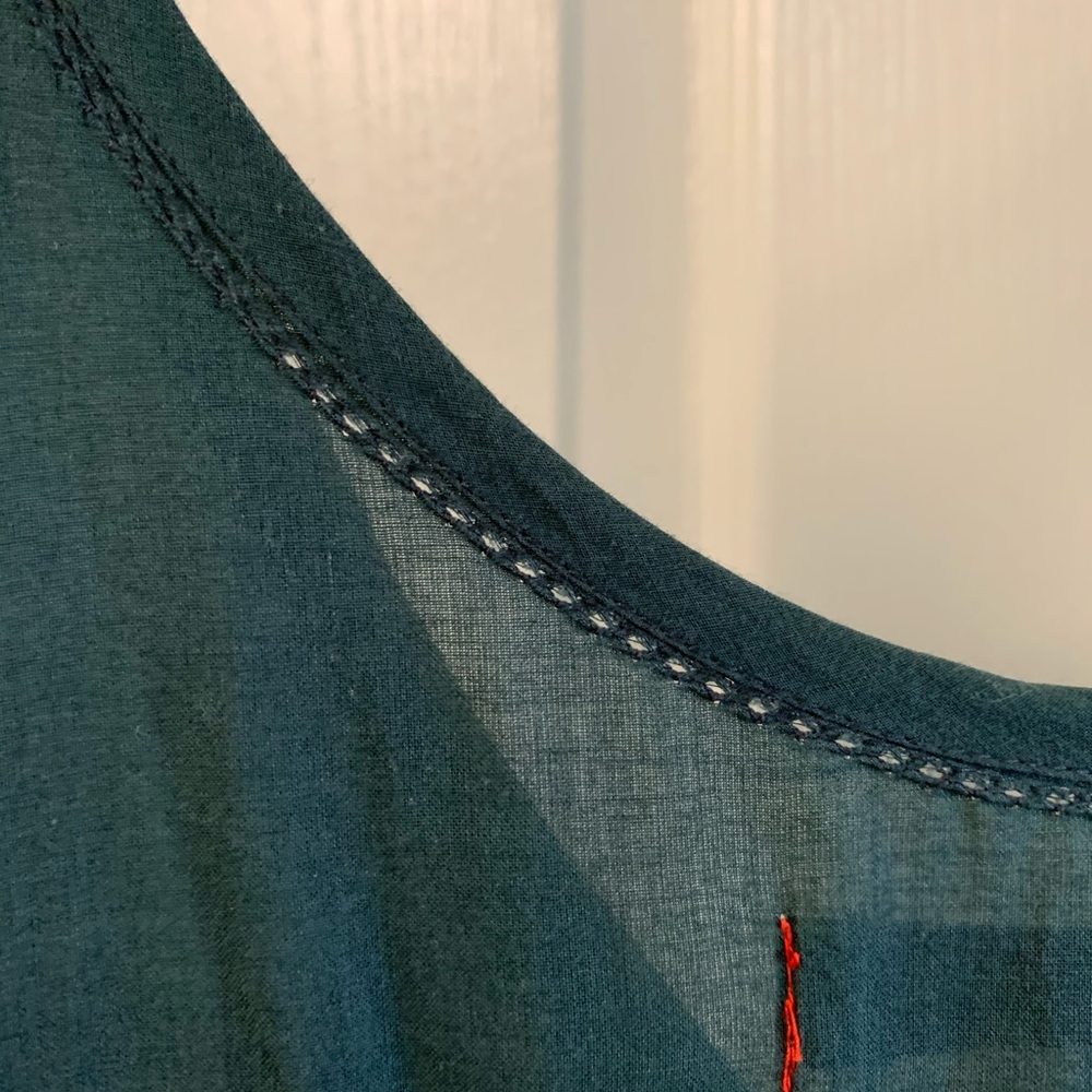 Dress by a Common Thread- size medium - Picture 4 of 8